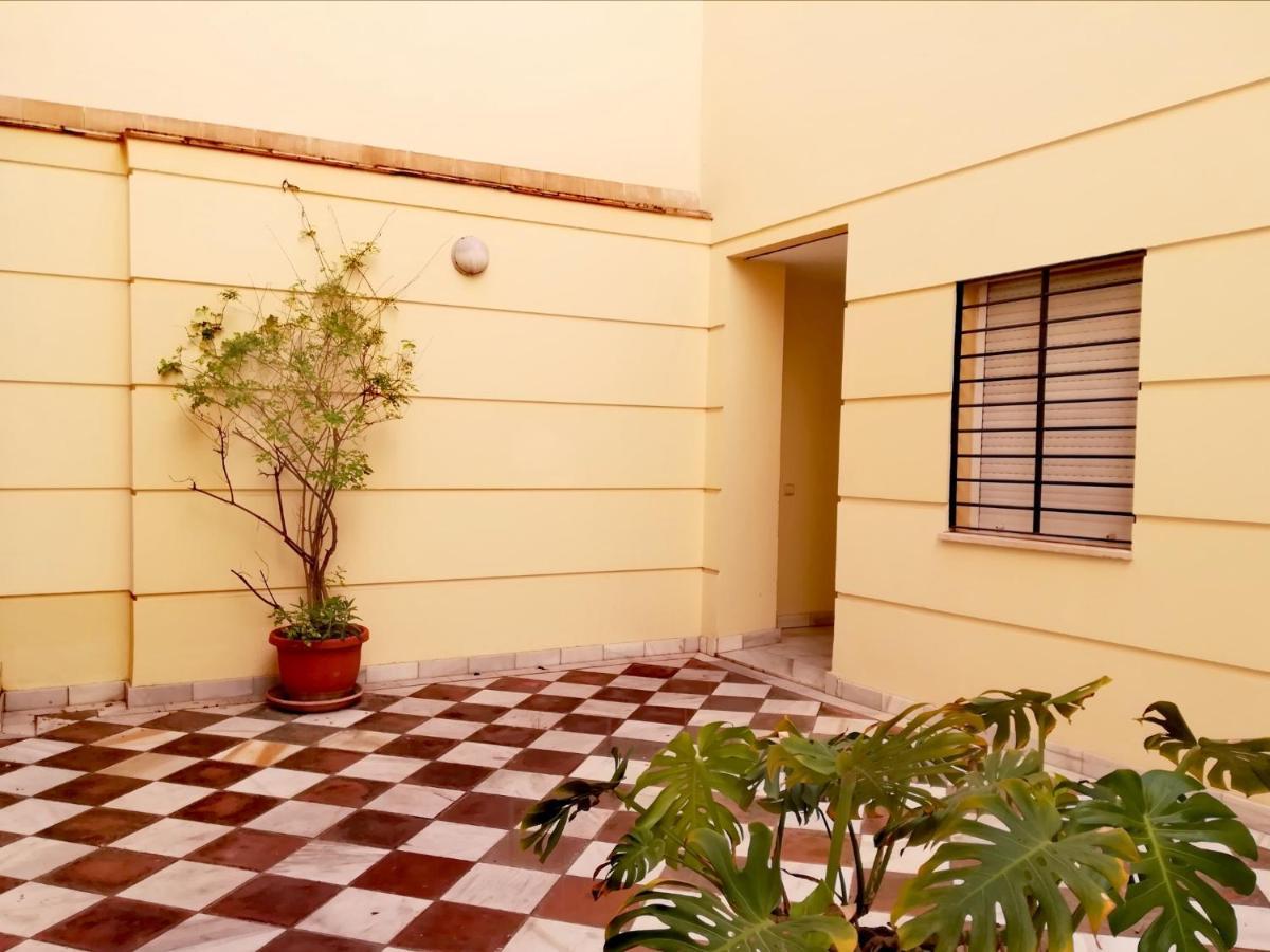 Apartamento San Luis. Plaza De Parking Gratis!!! Sevilla Exterior foto