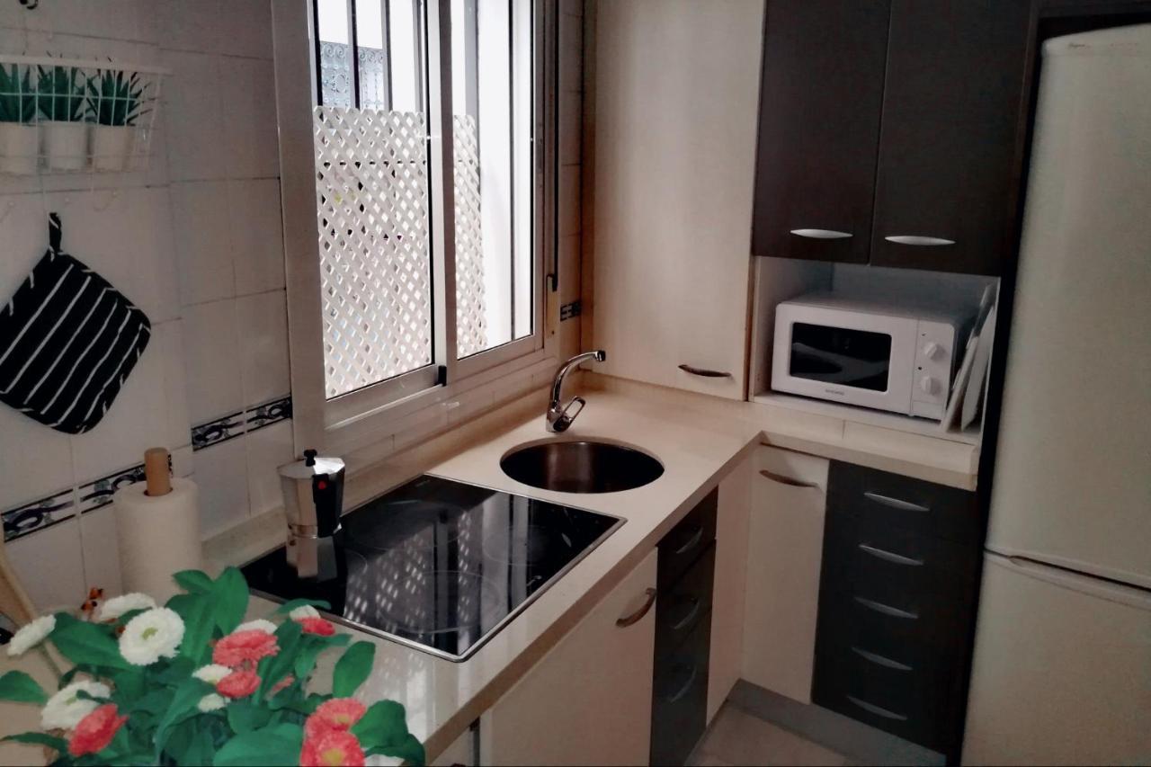 Apartamento San Luis. Plaza De Parking Gratis!!! Sevilla Exterior foto